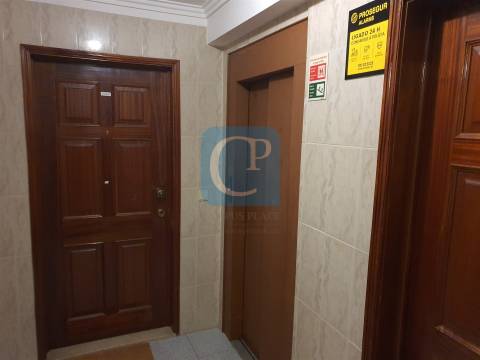 Apartamento T1+1 em Mafamude, Vila Nova de Gaia