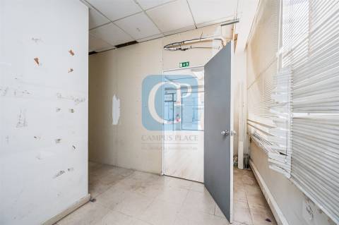 Loja comercial no Bonfim, Porto