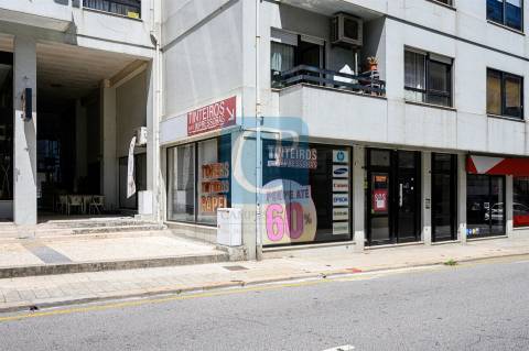 Loja comercial no Bonfim, Porto