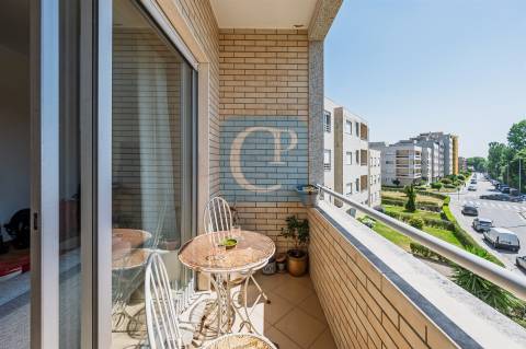 Apartamento T2 mobilado e equipado nos Caulinos, Senhora da Hora