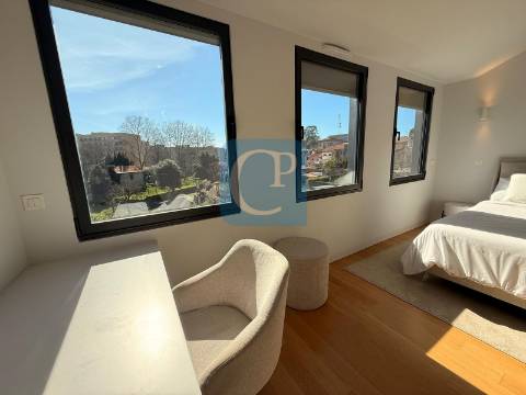 Apartamento T0 novo perto do Jardim de Arca d´Água, Porto