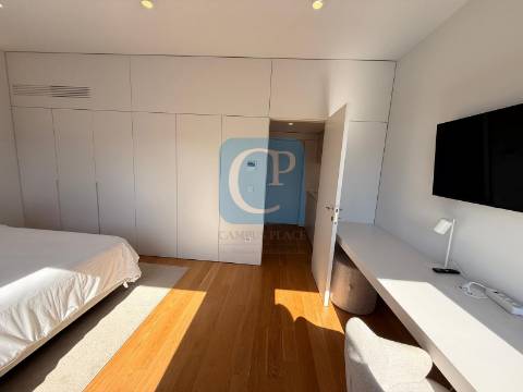 Apartamento T0 novo perto do Jardim de Arca d´Água, Porto