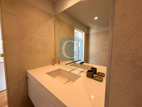 Apartamento T0 novo perto do Jardim de Arca d´Água, Porto