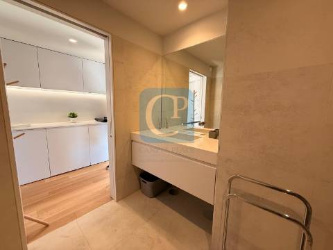Apartamento T0 novo perto do Jardim de Arca d´Água, Porto