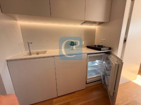 Apartamento T0 novo perto do Jardim de Arca d´Água, Porto