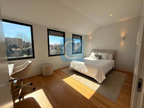 Apartamento T0 novo perto do Jardim de Arca d´Água, Porto
