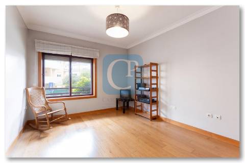 Apartamento T3 com terraço na Maia