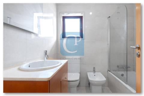 Apartamento T3 com terraço na Maia