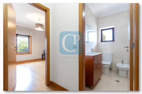 Apartamento T3 com terraço na Maia