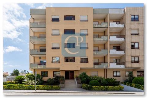Apartamento T3 com terraço na Maia