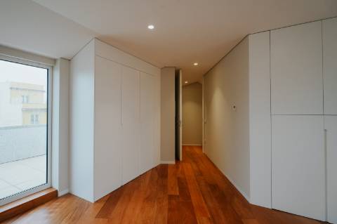 T4 Duplex no Centro da Cidade e Junto à Praia Póvoa de Varzim