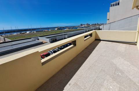 Moradia T3 p/ Arrendamento Anual em 1ª Linha de Mar em Vila do Conde
