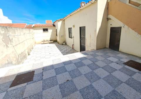 Moradia T3 p/ Arrendamento Anual em 1ª Linha de Mar em Vila do Conde
