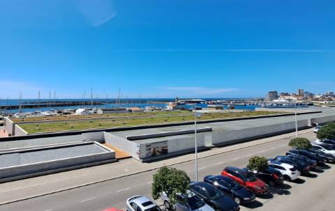 Moradia T3 p/ Arrendamento Anual em 1ª Linha de Mar em Vila do Conde
