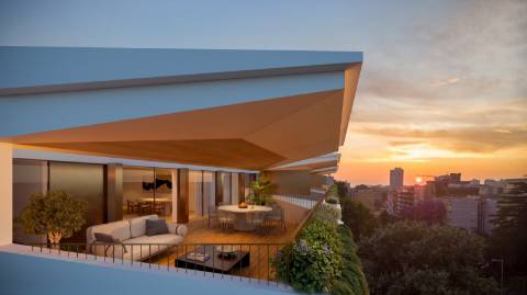 Penthouse T4 em Empreendimento de Luxo em Zona Nobre do Porto
