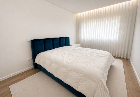 Penthouse T3 Totalmente Renovada na Póvoa de Varzim