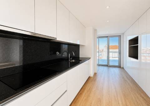 Penthouse T3 Nova em 1ª Linha de Mar em Vila do Conde