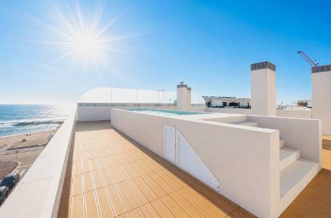 Penthouse T3 Nova em 1ª Linha de Mar em Vila do Conde