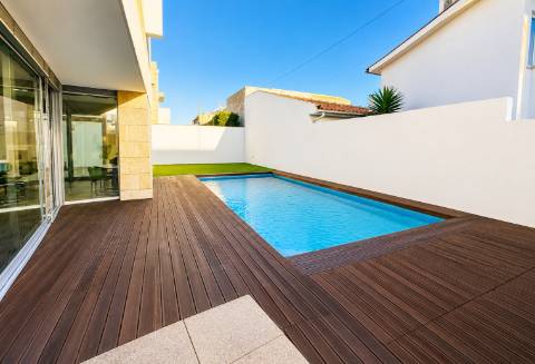 Moradia T4 com Piscina em Esposende