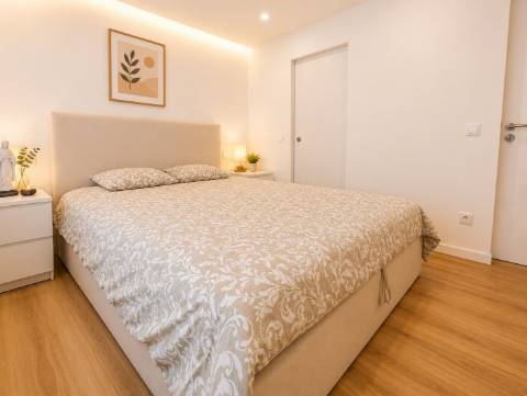 Apartamento T4 com Terraço na Póvoa de Varzim
