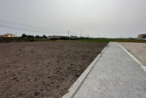 Lote com 375 m2 na Póvoa de Varzim