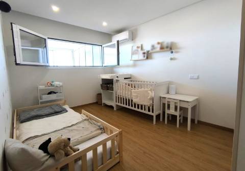 T2 Duplex com Terraço em 1ª Linha de Mar em Vila do Conde
