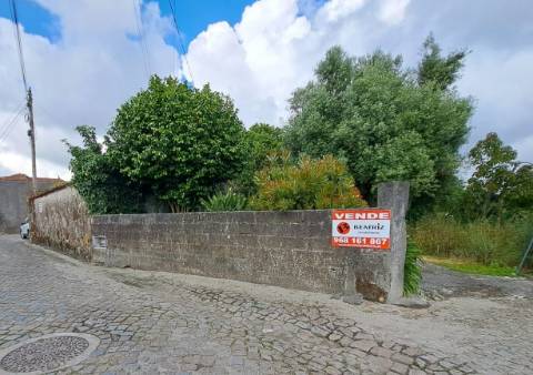 Terreno com 925 m2 na Junqueira em Vila do Conde