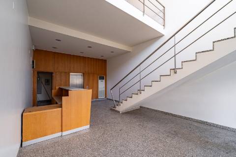 Espaço Comercial com 4.300 m² para Arrendamento
