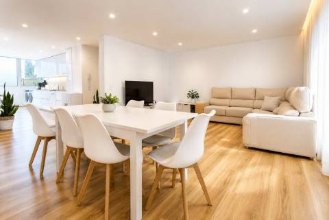 Apartamento T4 com Terraço na Póvoa de Varzim
