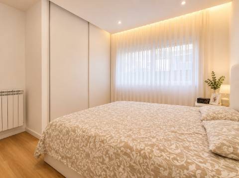 Apartamento T4 com Terraço na Póvoa de Varzim

