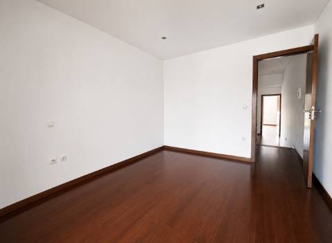 Moradia T4 no Centro da Póvoa de Varzim