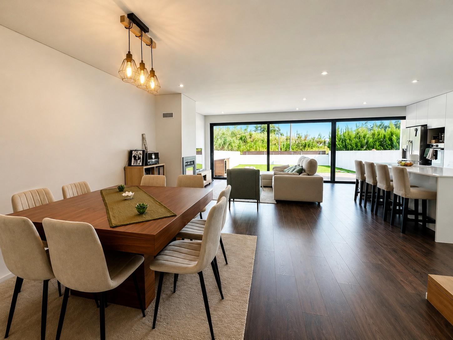 Moradia T3 +1 como Nova Junto ao Outlet em Vila Chã, Vila do Conde