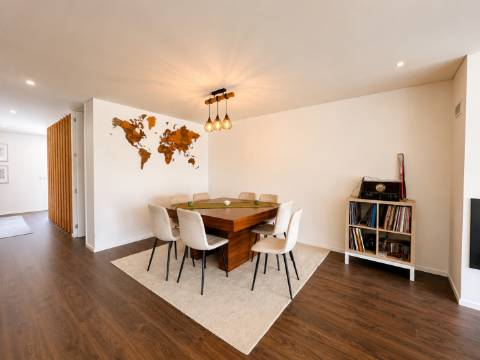 Moradia T3 +1 como Nova Junto ao Outlet em Vila Chã, Vila do Conde