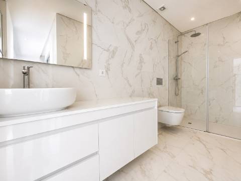 Moradia T3 +1 como Nova Junto ao Outlet em Vila Chã, Vila do Conde