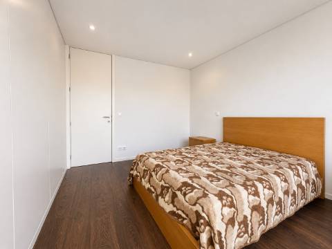 Moradia T3 +1 como Nova Junto ao Outlet em Vila Chã, Vila do Conde
