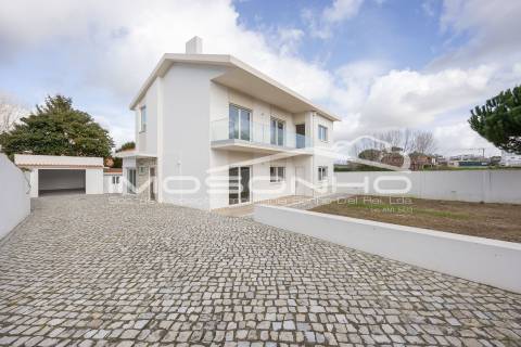 Moradia T4
