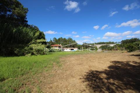 Terreno para construção de habitação