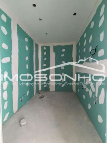 Moradia T3 de linhas modernas