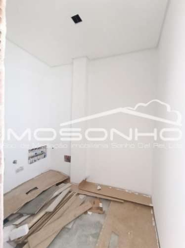 Moradia T3 Nova | Design Moderno | Eficiência A+ | Jardim, Garagem e Excelente Localização