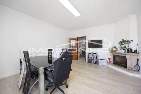 Apartamento T3 com ótimas áreas e excelente exposição solar