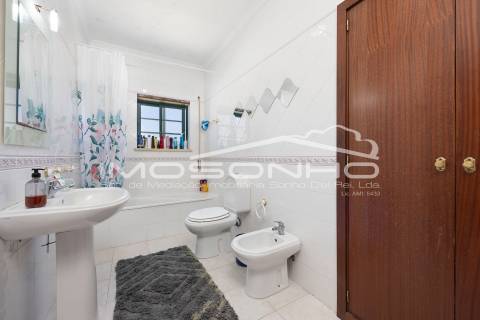 Apartamento T3 com ótimas áreas e excelente exposição solar