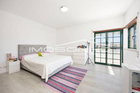 Apartamento T3 com ótimas áreas e excelente exposição solar