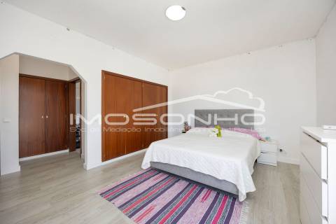 Apartamento T3 com ótimas áreas e excelente exposição solar