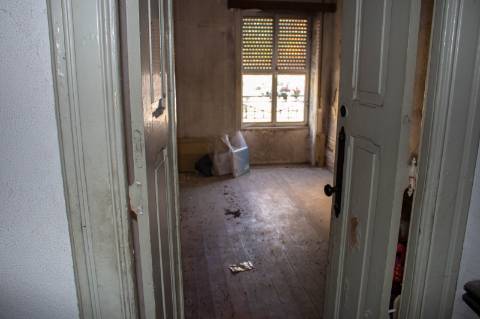 Prédio Porto Antas para reconstruir com 2 pisos e possibilidade para mais 4 andares