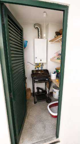 Moradia 4 frentes, jardim, garagem, 3 quartos - Portugal