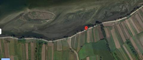Terreno Rustico em frente ao Rio ( Ótimo para colocação de Autocaravana )