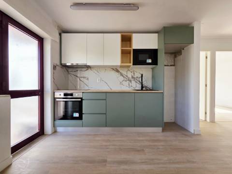 T2 Rio Tinto| Remodelado| Varanda| Arrumo