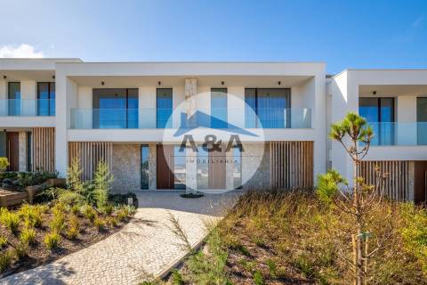 Townhouses, 3 Suites - Ocean & Golf