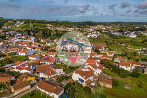 Terreno com Projeto Aprovado para 3 Casas em Leiria!