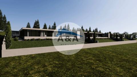 Elegância Térrea com Piscina e Vistas Panorâmicas - Alcobaça